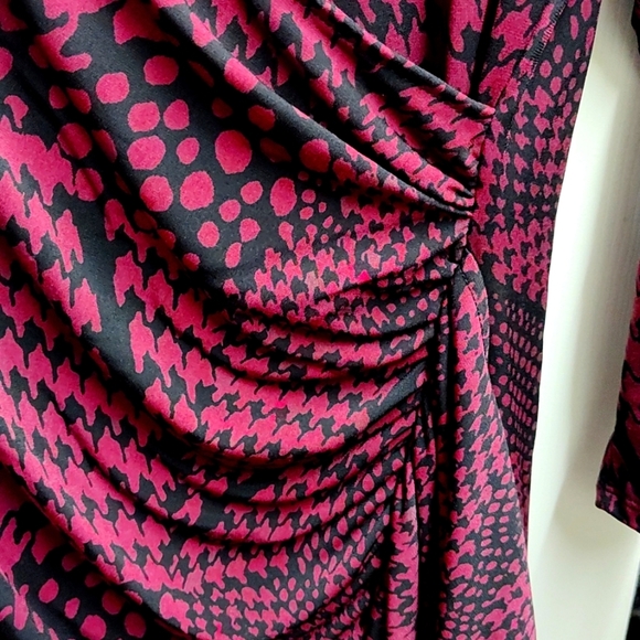 LAST CHANCE! GOODWILL THIS WEEK! NY&C Maroon/Black Ruched Dress - Picture 4 of 4